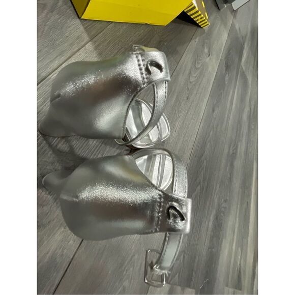 Circus by Sam Edelman Holmes Ankle Strap Sandal Women’s 10 Soft Silver With Box - Picture 8 of 10